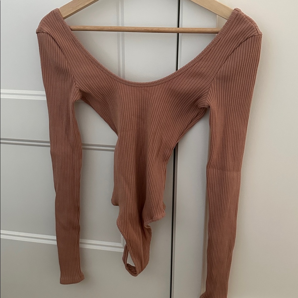 Ribbed Long Sleeve Bodysuit in Brown